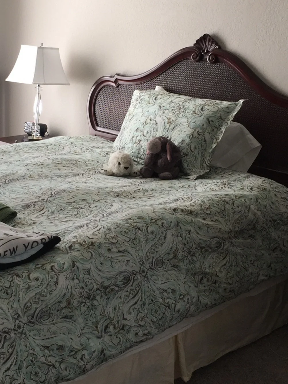 Beautiful Nicole Miller Sea Foam Green Paisley Queen Duvet Cover & Shams!